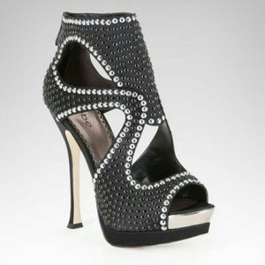 NEW bebe Cassandra Embellished Heels 9